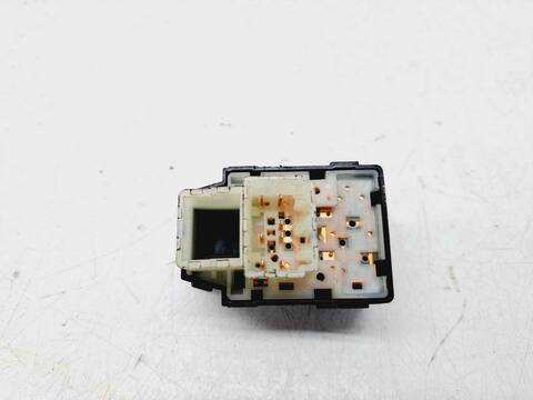 Foto 3ª: Mando Retrovisor Hyundai i20 1.2 16V CAT 84CV 62KW [G4LA] (2015)