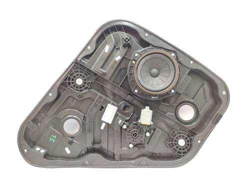 Elevalunas Manual Trasero Izquierdo Hyundai Tucson 1.6 GDI 132CV 97KW