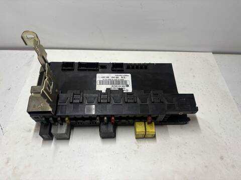 Foto 1ª: Caja Reles Fusibles Mercedes Clase C 160 611962 BERLINA (2000)