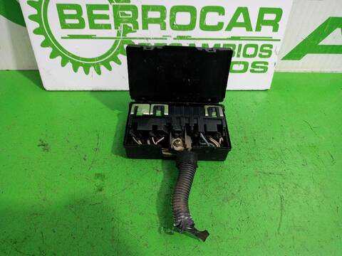 Foto 2ª: Caja Reles Fusibles Citroen C5 2.0 HDI 109CV [RHZDW10ATED] (2001)