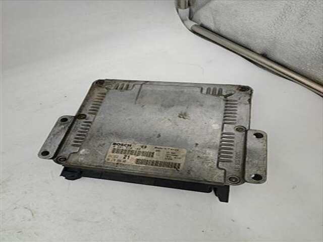 Foto 3ª: Centralita Motor ECU Peugeot 307 2.0 XT [2.0 LTR. - 66 KW HDI CAT] [RHY]