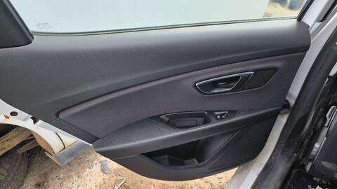 Tapizados Cartoneras Seat Leon STYLE 105CV 77KW