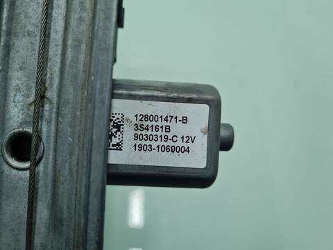 Foto 2ª: Elevalunas Manual Trasero Derecho Renault Captur XMOD 110CV 81KW [K9K646] (2017)