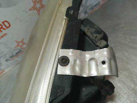 Foto 4ª: Faro Derecho Toyota Avensis 2.0 D4-D SOL SEDAN 4-PTAS) BERLINA 116CV 85KW [1CDFTV] (2004)