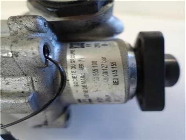 Foto 3ª: Bomba Servodireccion Audi A4 2.5 TDI QUATTRO 132KW) BERLINA 180CV [AKE] (2001)
