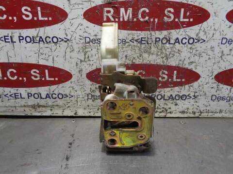 Foto 3ª: Cerradura Puerta Trasera Izquierda Nissan Navara 2.5 TD 16V CAT 133CV 98KW PICK-UP D22) [YD25] (2005)