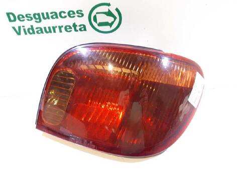 Foto 2ª: Piloto Trasero Derecho Toyota Yaris 1.4 TD CAT 75CV 55KW [1NDTV] (2004)