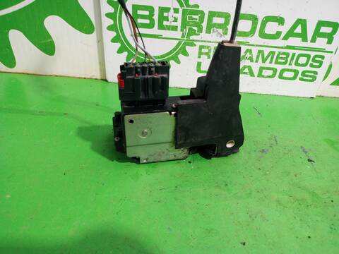 Foto 2ª: Cerradura Puerta Trasera Derecha Ford Fiesta FUN 68CV 50KW (2003)