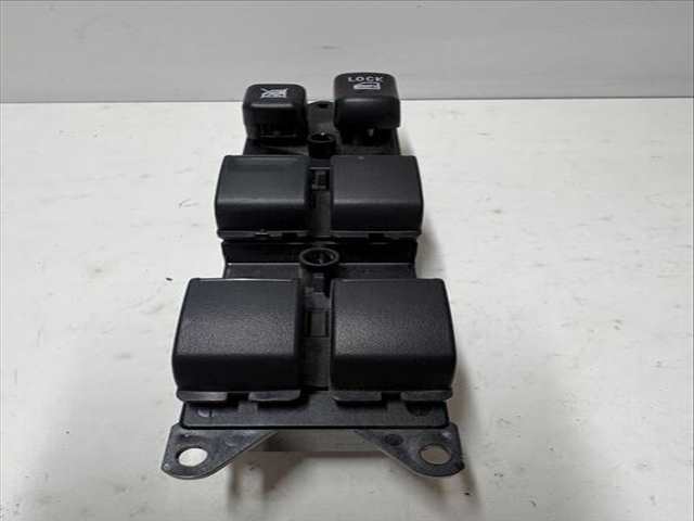 Foto 3ª: Botonera Elevalunas Mitsubishi ASX VERSION INDEFINIDA (2019)