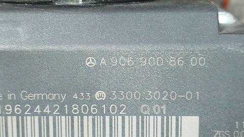 Foto 2ª: Motor de Arranque Mercedes Sprinter 310/313/316 CDI 906.131/132/133/135) 129CV 95KW CAJA ABIERTA [651955] (2011)