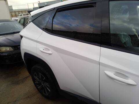 Foto 4ª: Puerta Trasera Derecha Hyundai Tucson KLASS 2WD 150CV 110KW [G4FP] (2023)