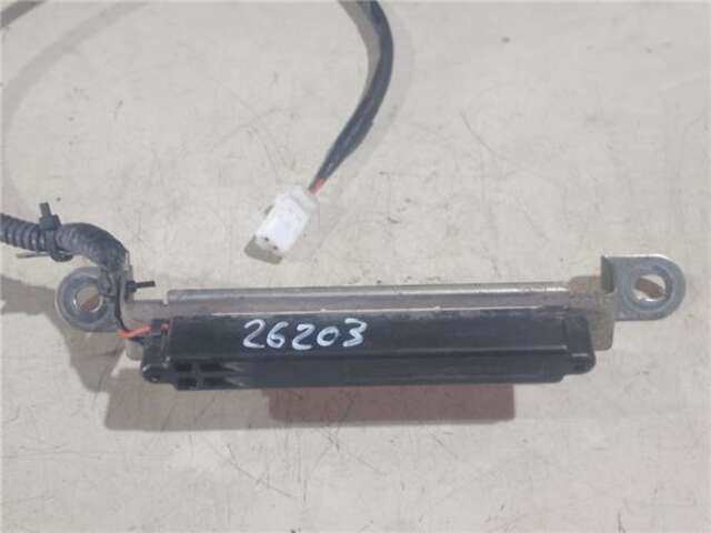 Antena Toyota Prius HÍBRIDO BASIS [HÍBRIDO 57 KW ( 1.5 LTR. - 57 CAT)]
