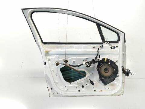 Foto 3ª: Puerta Delantera Izquierda Renault Clio 1.5 DCI 75 75CV [K9K 608] (2012)