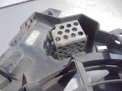 Foto 3ª: Electroventilador Aire Acondicionado Opel Astra 1.9 CDTI 120CV 88KW [Z19DT] (2006)