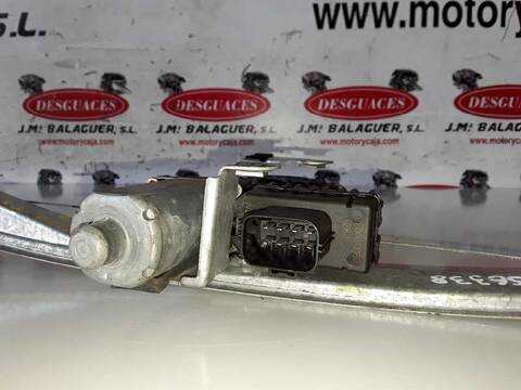 Foto 3ª: Elevalunas Manual Trasero Izquierdo Ford Mondeo AMBIENTE 2.0 TDCI CAT 131CV (2000)