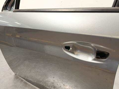 Foto 3ª: Puerta Delantera Izquierda Peugeot 208 1.2 PURETECH 100 101CV 74KW [HNE] (2024)