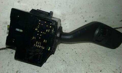 Foto 2ª: Mando Multifuncion Ford Focus 1.8 85 KW 115CV [KKDA] (2006)