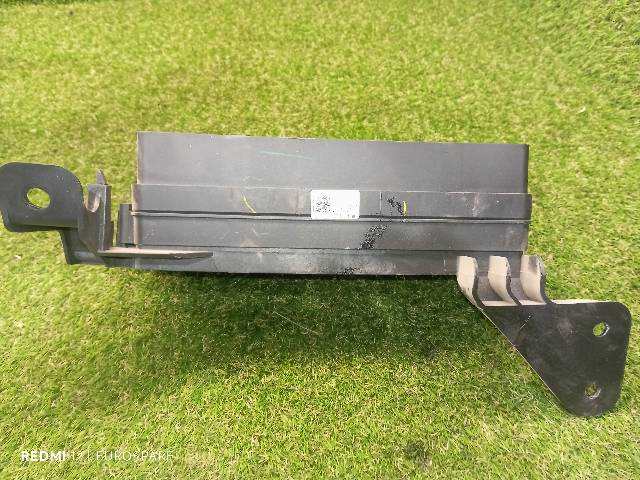 Foto 3ª: Caja Reles Fusibles Mercedes Clase ML 320 3.0 CDI 5P [642940] (2007)