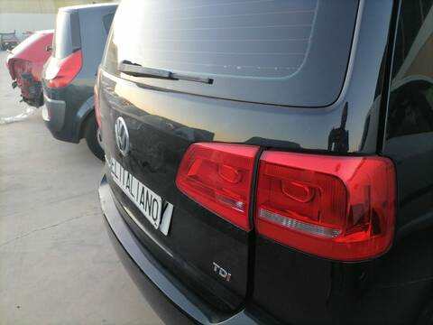 Foto 4ª: Portón Volkswagen Touran ADVANCE BLUEMOTION 105CV 77KW [CAY] (2011)