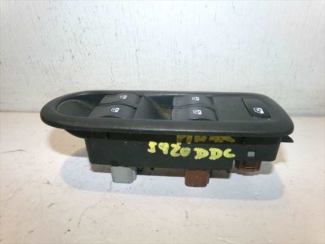 Foto 3ª: Botonera Elevalunas Renault Megane 1.9 DCI 2002-2008 [F9QB8] (2004)