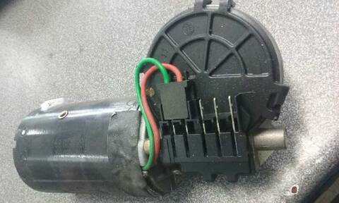 Foto 3ª: Motor Limpia Delantero Ford Focus 1.6 16V CAT BERLINA 100CV 74KW [FYDB] (2003)