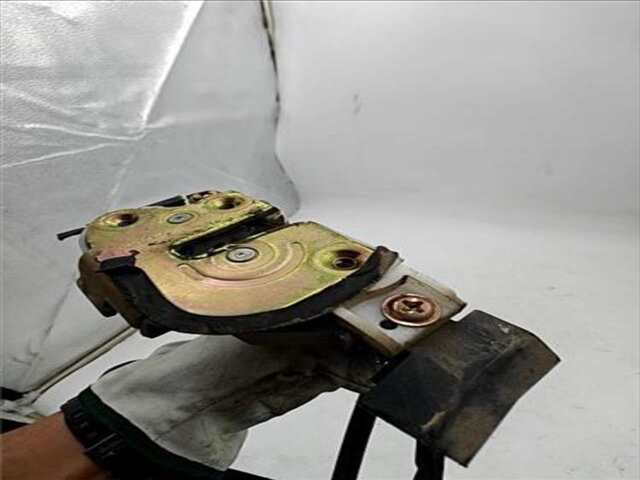 Foto 3ª: Cerradura Puerta Delantera Derecha Mitsubishi Colt 1.6 1600 AVANCE [1.6 LTR. - 76 KW CAT]