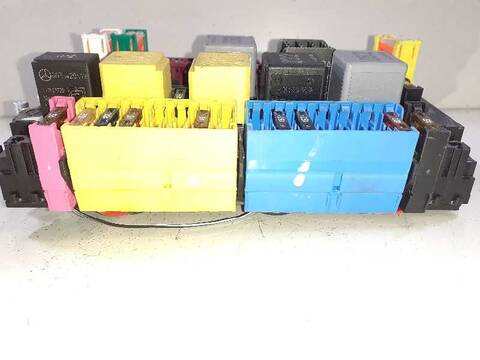 Foto 2ª: Caja Reles Fusibles Mercedes Vito 114CV 84KW (2014)