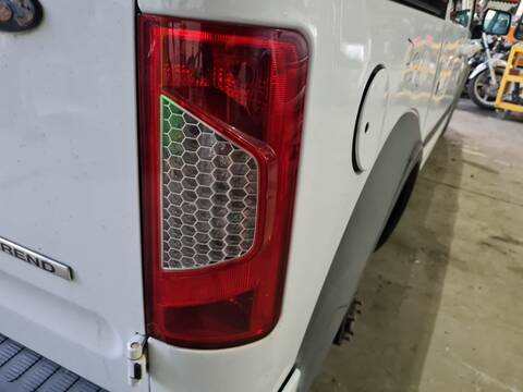 Foto 1ª: Piloto Trasero Derecho Ford Tourneo KOMBI TREND CORTA 2009 ) 110CV 81KW [RWPD] (2011)