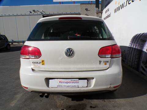 Paragolpes Trasero Volkswagen Golf CBD