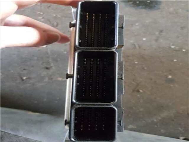 Foto 3ª: Centralita Motor ECU Renault Clio 1.5 BUSINESS [1.5 LTR. - 66 KW DCI DIESEL FAP] [K9K B6]