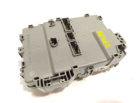 Foto 4ª: Caja Reles Fusibles Honda Crv 2.0 E-CVT HYBRID AWD RT6) 145CV 107KW V RW_ RT_) [LFB1] (2021)