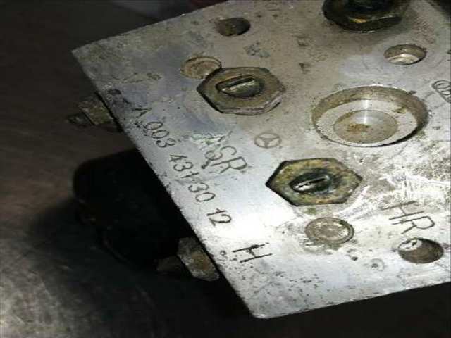 Foto 2ª: Abs Mercedes Clase E 180 3.0 TD CAT BERLINA 177CV 130KW (1995)