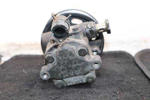 Foto 2ª: Bomba de Direccion Audi A4 1.9 TDI 90CV 66KW (1994)