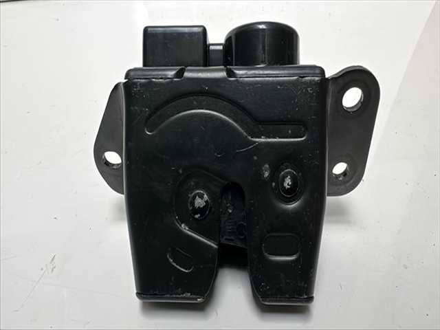 Foto 2ª: Cerradura Maletero Portón Kia Carens 2.0 CRDI 103KW (2006)