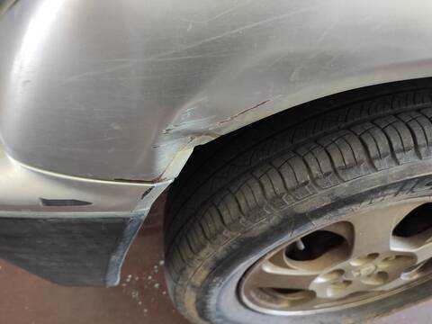 Foto 2ª: Aleta Delantera Izquierda Mitsubishi Montero 4G93 (1999)