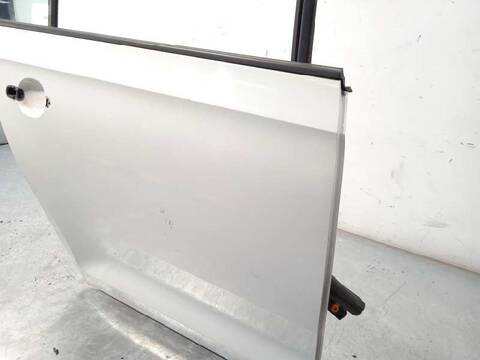 Foto 3ª: Puerta Trasera Derecha Seat Toledo 1.6 TDI 105CV 77KW [CAYC] (2015)