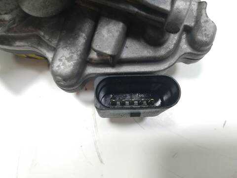 Foto 2ª: Caja Mariposa Volkswagen Tiguan CUV (2015)