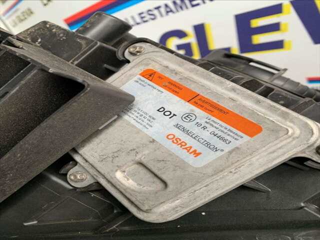 Foto 2ª: Faro Derecho Land Rover Discovery 2.0 DTD 179CV 0CV [204DTD] (2018)