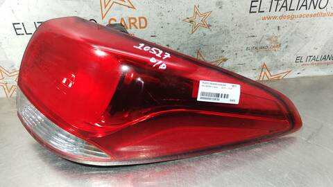 Foto 4ª: Piloto Trasero Derecho Kia Carens DRIVE 116CV 85KW [D4FD] (2014)