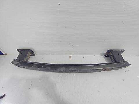 Foto 2ª: Refuerzo Paragolpes Trasero Ford Focus TREND BERLINA 101CV 74KW [HWDA] (2006)