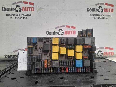 Foto 1ª: Caja Reles Fusibles Mercedes Clase ML 230 3.2 V6 I 218CV 160KW SUV W163 M112.942