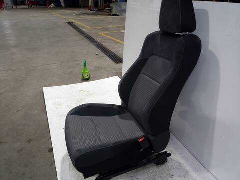Foto 3ª: Asiento Delantero Derecho Toyota Auris HYBRID FEEL EDITION 136CV (2018)