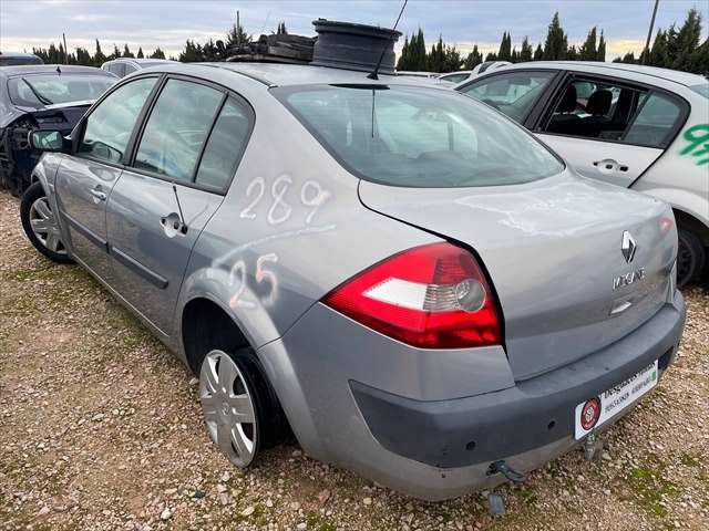 Foto 2ª: Maletero Renault Megane 1.9 DCI 120cv [F9QB8] (2004)