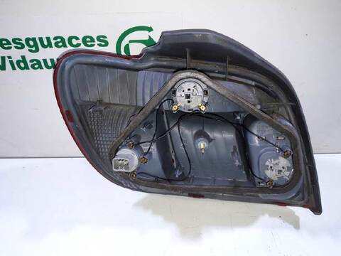 Foto 3ª: Piloto Trasero Derecho Toyota Yaris 1.4 TD CAT 75CV 55KW [1NDTV] (2004)