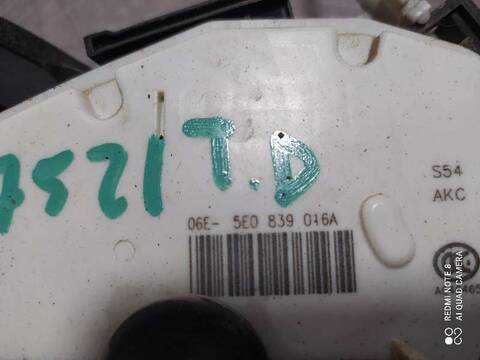 Foto 2ª: Cerradura Puerta Trasera Derecha Skoda Octavia ACTIVE 105CV 77KW [CLH] (2015)