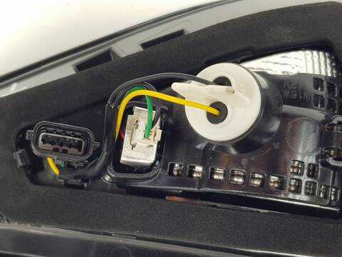 Foto 3ª: Piloto Trasero Derecho Renault Arkana TECHNO