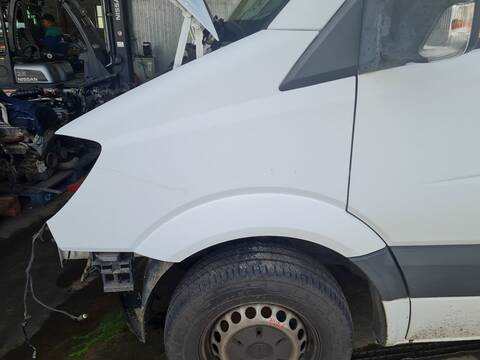 Aleta Delantera Izquierda Mercedes Sprinter 310/313/316 CDI 906.135) 129CV 95KW