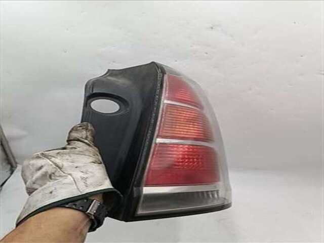 Foto 2ª: Piloto Trasero Derecho Opel Zafira 1.9 ENJOY [1.9 LTR. - 88 KW CDTI] [Z 19 DT / LPM]