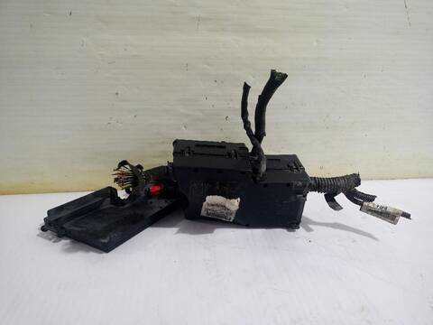 Foto 3ª: Caja Reles Fusibles Ford Focus BUSINESS 90CV (2007)