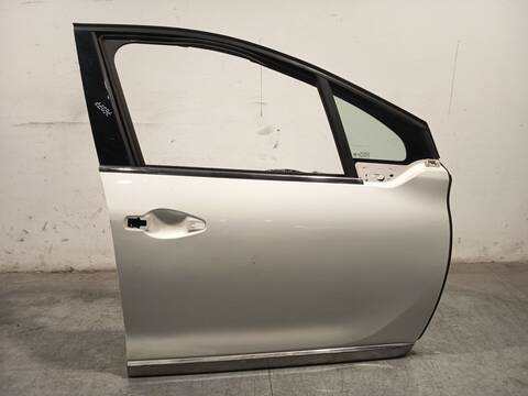 Foto 1ª: Puerta Delantera Derecha Peugeot 2008 1.2 THP 110 - PURETECH 110 110CV 81KW [HNZ (EB2DT)] (2015)